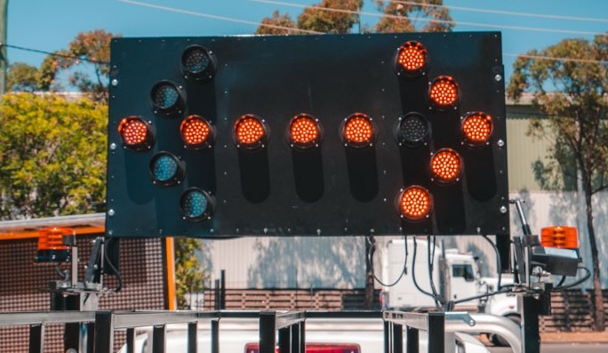 Vehicle Arrow Board (1500 x 770mm)